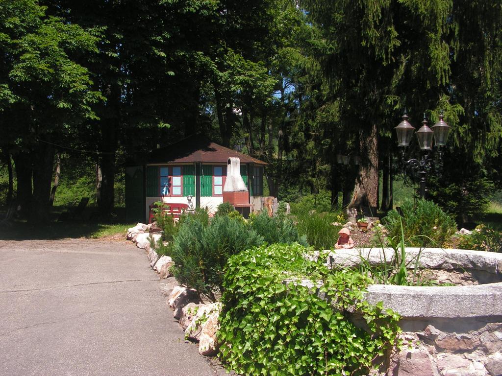 Hotel Sternen Lenzkirch Esterno foto
